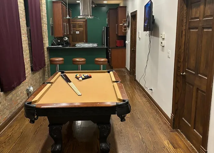 Wicker Park Loft Style Apartment Chicago